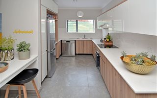 3 Bedroom Apartment in Waterfall Estate