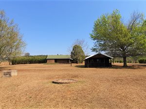2101 m² Land available in Cramond