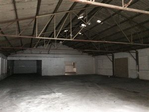 800 m² Industrial space in Jacobs