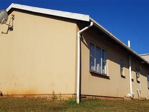 3 Bed House in Lamontville