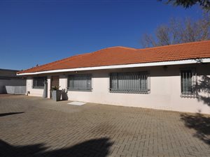 195 m² Office Space in Three Rivers