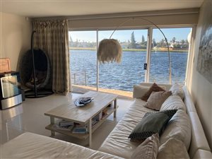 2 Bed Duplex in Woodbridge Island