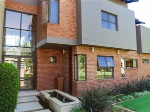 5 Bed House in Olympus Country Estate