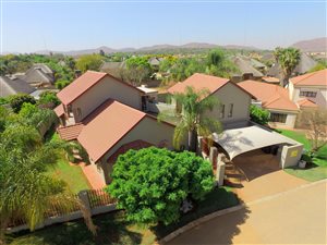 5 Bed House in Melodie