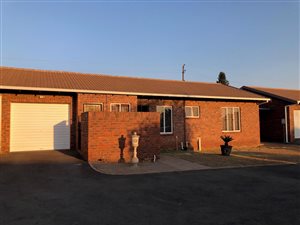3 Bed Townhouse in Cleland