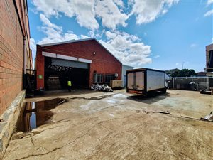1920 m² Industrial space in Jacobs