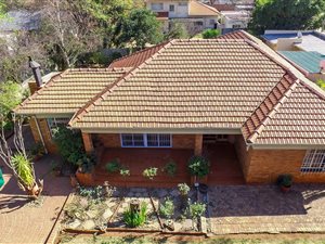 4 Bed House in Highlands North