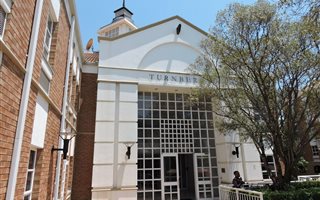 668 m² Commercial space in Fourways
