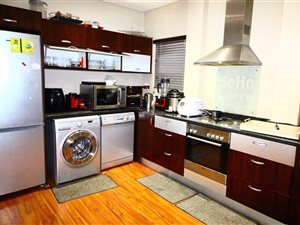 2 Bed Townhouse in Melrose North