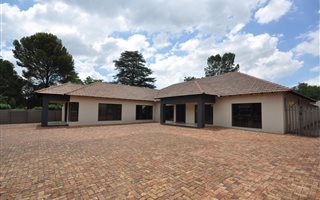 450 m² Commercial space in Three Rivers