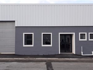 275 m² Industrial space in Elsies River Industrial