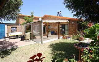 2 Bedroom House in Dobson
