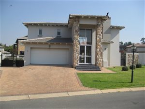 3 Bed House in Ebotse Estate