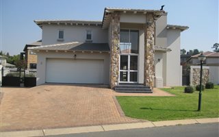 3 Bedroom House in Ebotse Estate