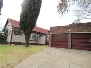 4 Bed House in Lombardy East
