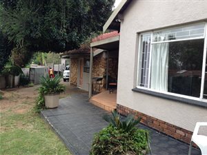 4 Bed House in Constantia Kloof