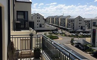 2 Bedroom Townhouse in Modderfontein