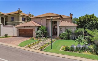 4 Bedroom Cluster in Faerie Glen