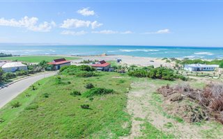 3 Bedroom Apartment in Aston Bay
