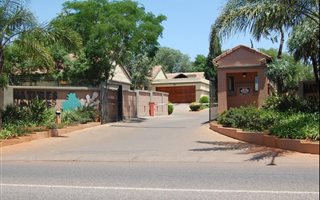 2 Bedroom Simplex in Faerie Glen