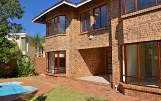 3 Bedroom House in Silver Lakes Golf Estate