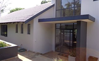 4 Bedroom House in Groenkloof