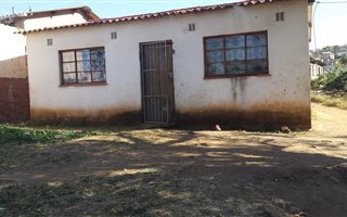 2 Bedroom House in KwaMashu