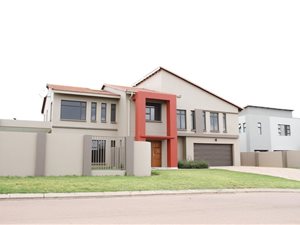4 Bed House in Hazeldean (Silverlakes Surroundings)