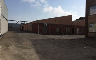 350 m² Commercial space in Queensmead Industrial