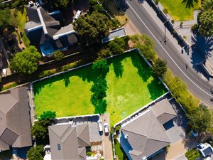 490 m² Land available in Eversdal Heights