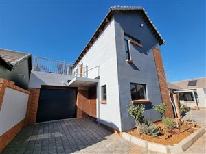 1 Bed Townhouse in Heuwelsig