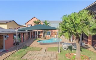 10 Bedroom House in Glenashley