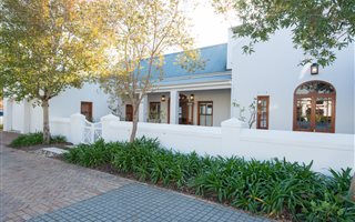 2 Bedroom House in De Zalze