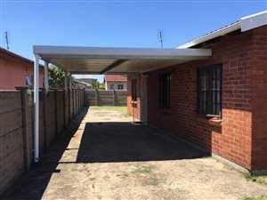 3 Bed House in Aquadene