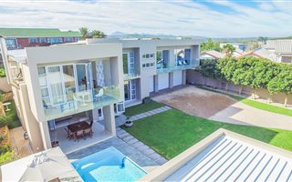 4 Bedroom House in Wilderness