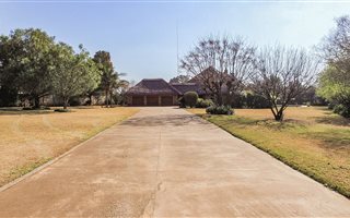 6 Bedroom House in Bredell AH