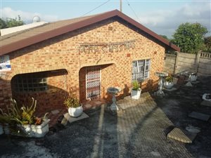 3 Bed House in Shallcross