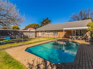 5 Bed House in Parkdene