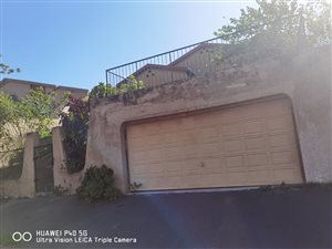 4 Bed House in Chatsworth Central