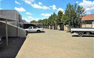 2 Bedroom Townhouse in Uitsig
