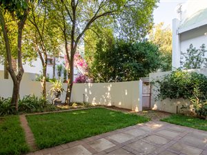 2 Bed Townhouse in Fourways