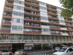2 Bed Apartment in Amanzimtoti