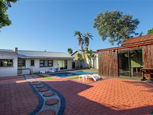 4 Bed House in Flamingo Vlei