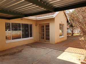 3 Bed House in Adamayview