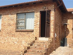 3 Bed Townhouse in Bellairspark