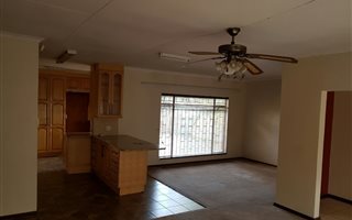 4 Bedroom House in Leandra