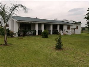 1.8 ha Smallholding in Randfontein