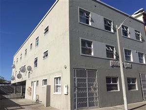 2 Bed Apartment in Goodwood