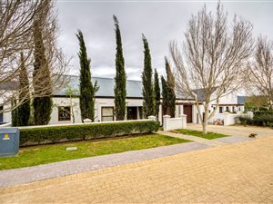 4 Bed House in Croydon Vineyard Estate