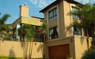 4 Bedroom House in Waterkloof Ridge
